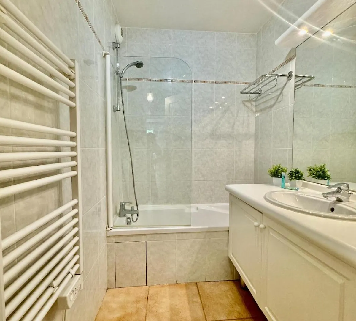 Daire Dolce Vita T2 Avec Clim, Piscine, Terrasse Et Garage Nice